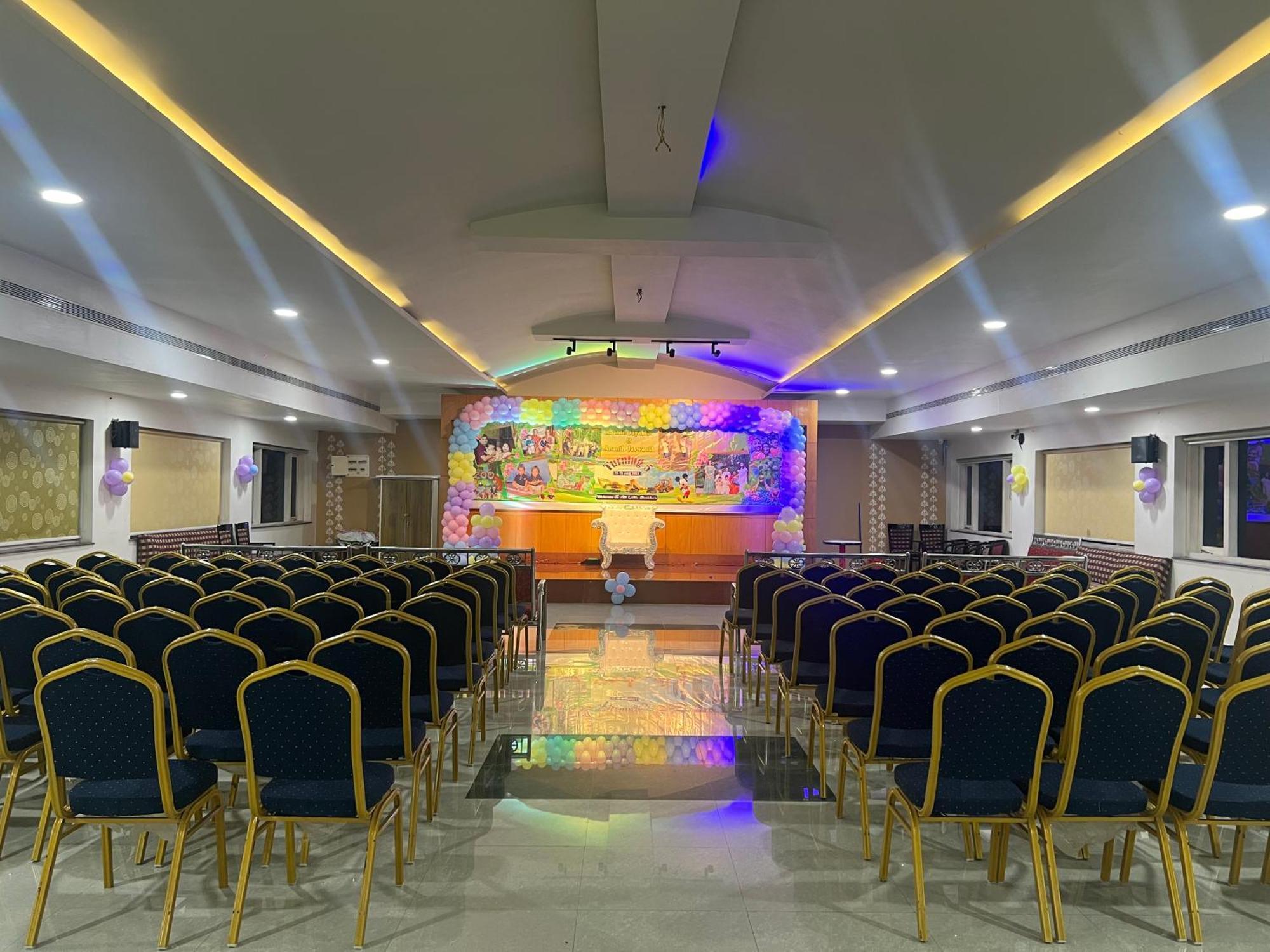 Varada Nagavali Hotel Srikakulam Luaran gambar