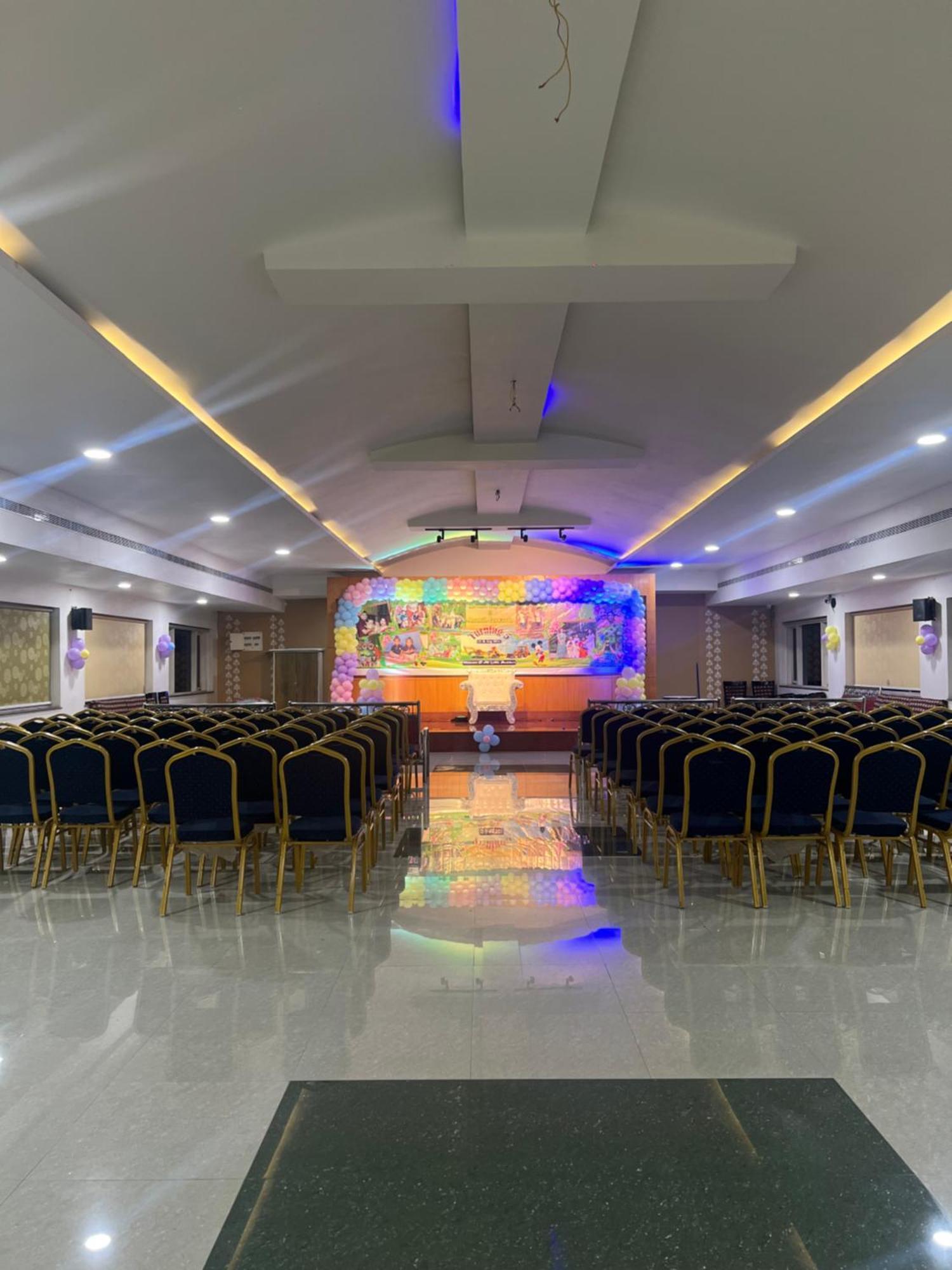 Varada Nagavali Hotel Srikakulam Luaran gambar