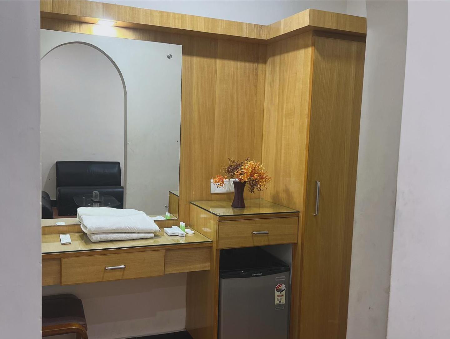 Varada Nagavali Hotel Srikakulam Luaran gambar