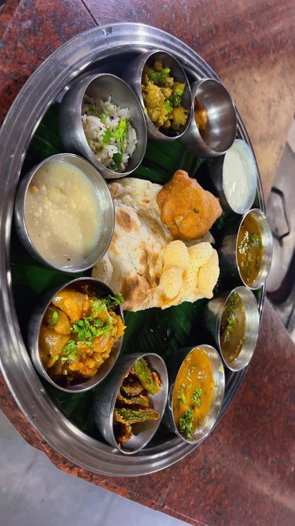 Varada Nagavali Hotel Srikakulam Luaran gambar